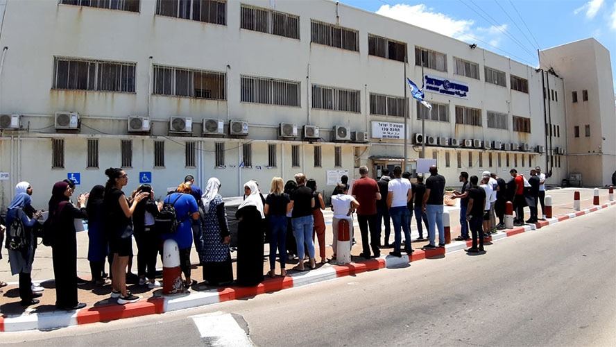 متظاهرون يتضامنون مع معتقلي عكا